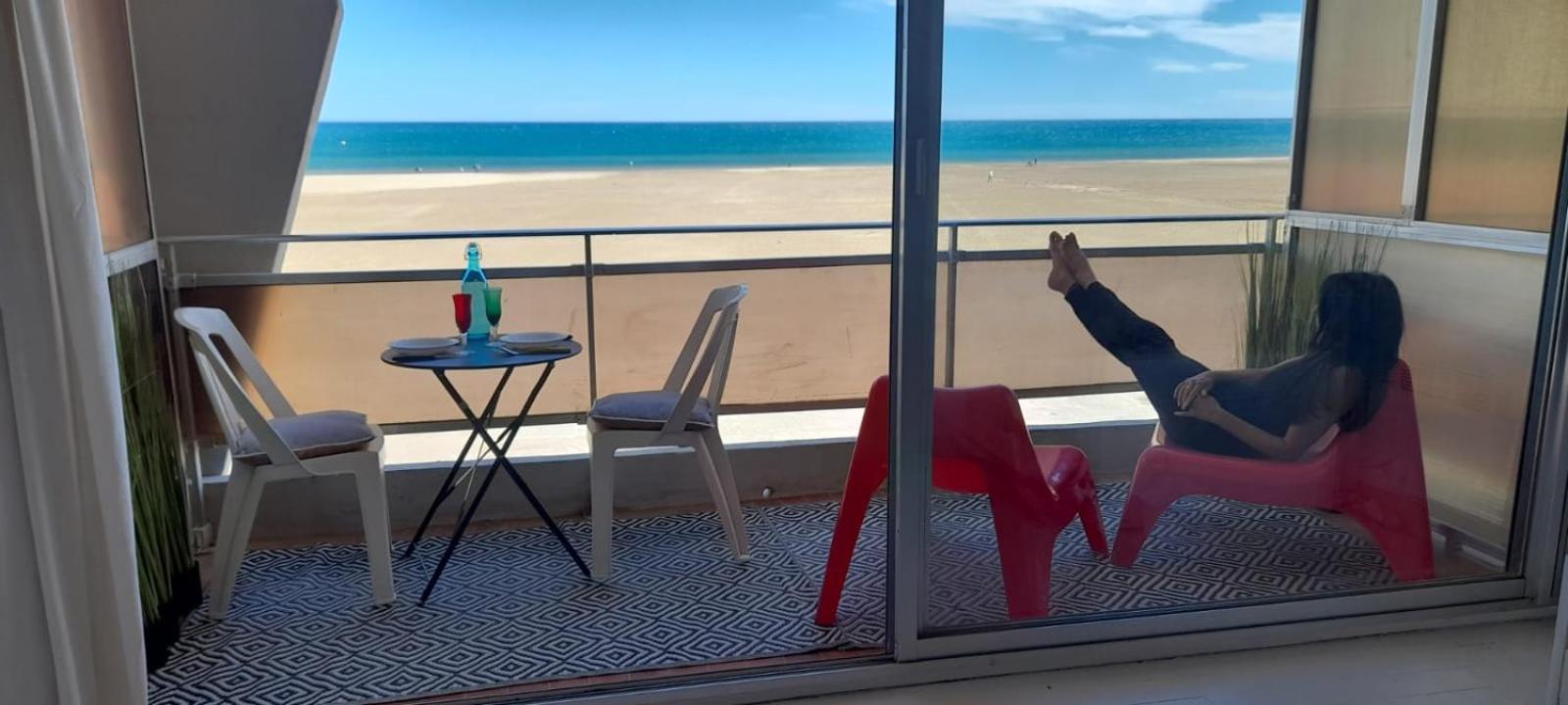 Sur La Plage Пор-ла-Нувель Экстерьер фото